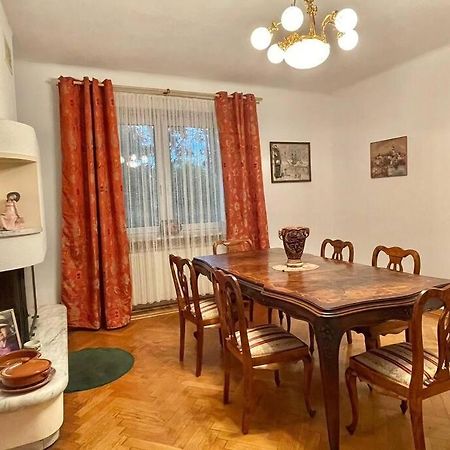 Beautiful Villa With Garden In Milanowek エクステリア 写真