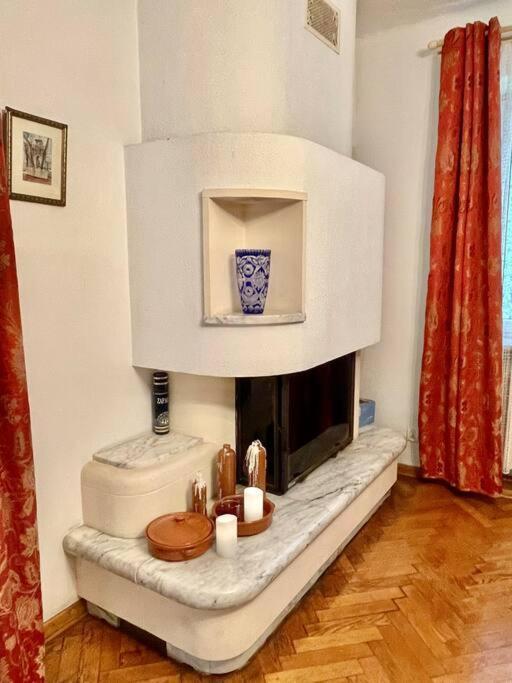 Beautiful Villa With Garden In Milanowek エクステリア 写真